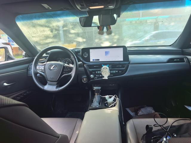 Lexus ES 2022 thumb 8