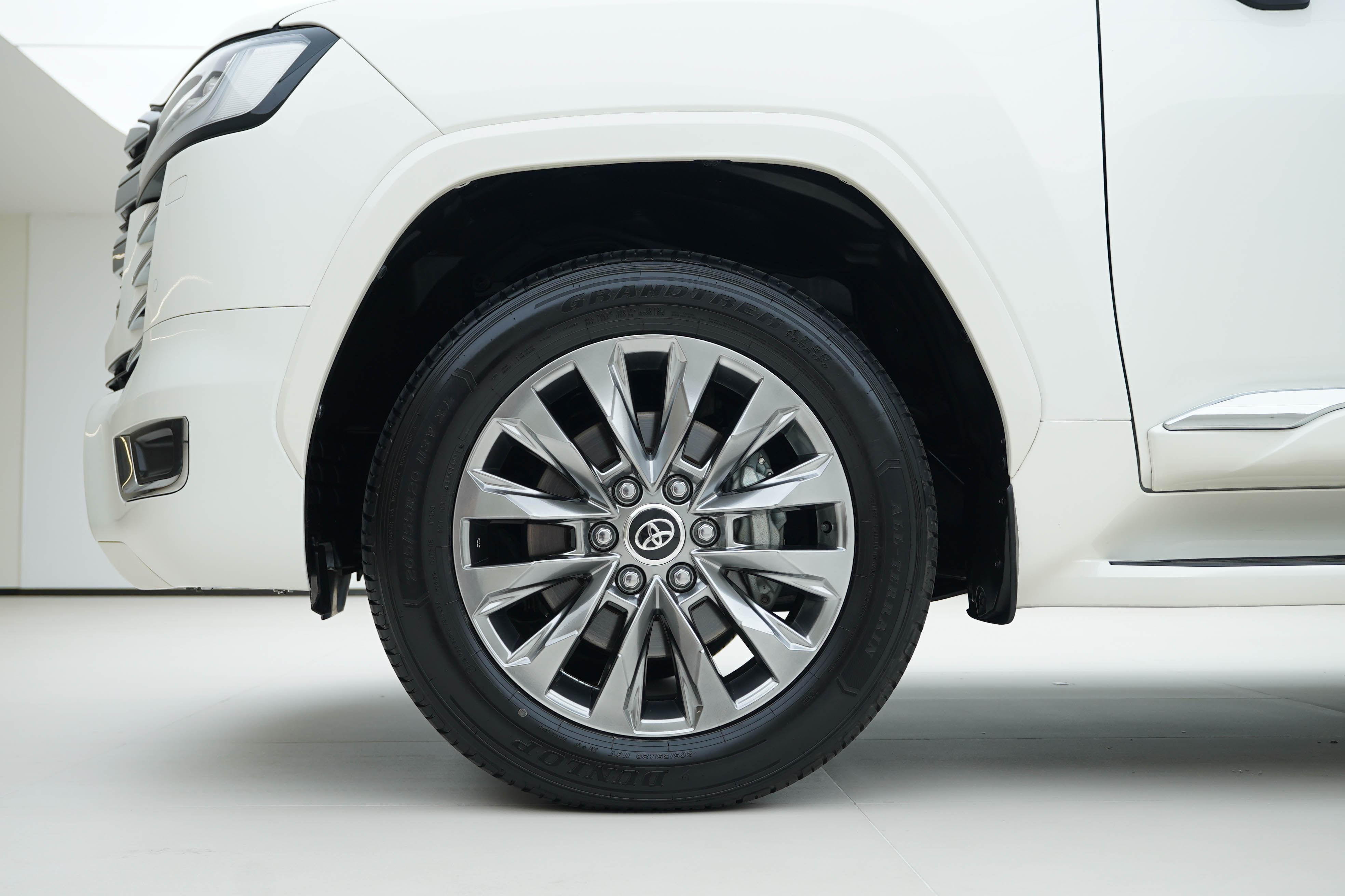 Toyota Land Cruiser 2022 thumb 6