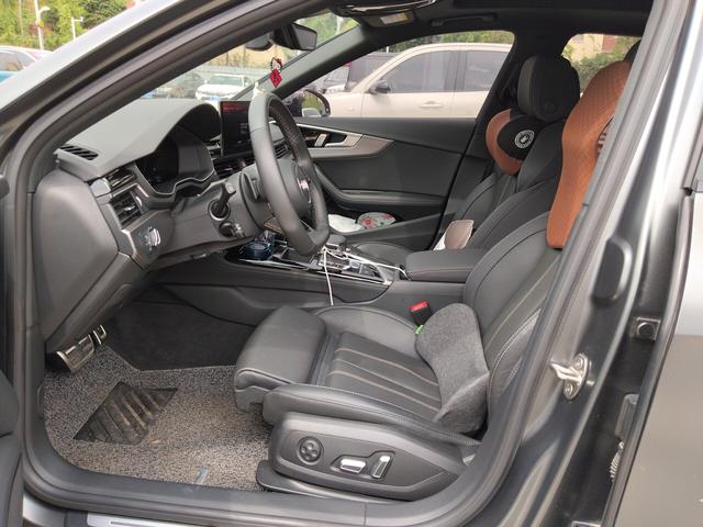 Audi A4 2024 thumb 5