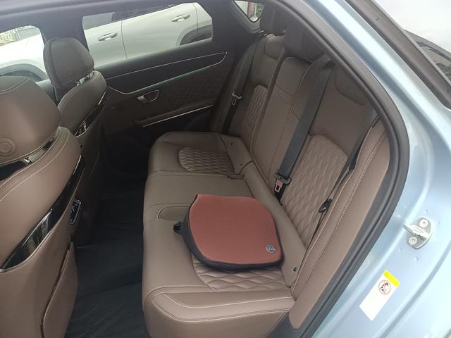 BYD Han 2023 thumb 7