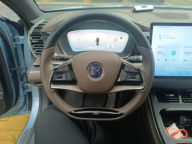 BYD Han 2023 thumb 9
