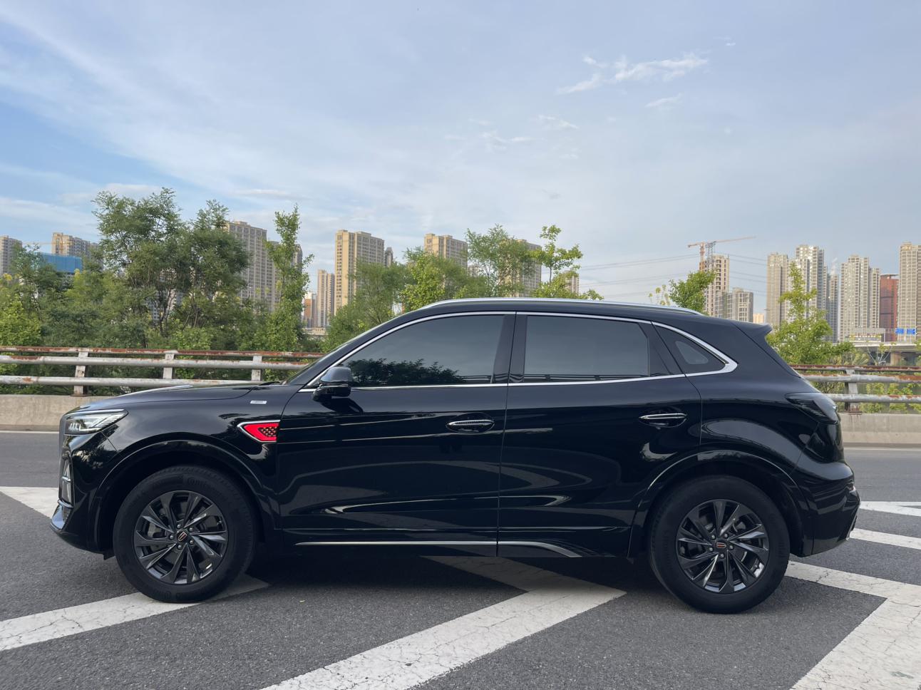 Hongqi HS5 2023 thumb 2