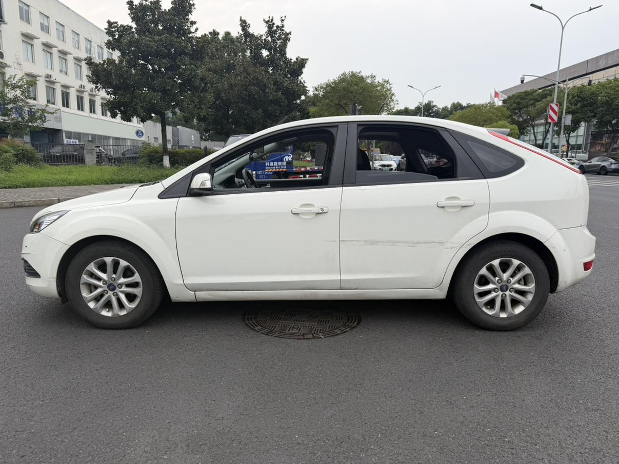 Ford Focus ST 2013 thumb 2