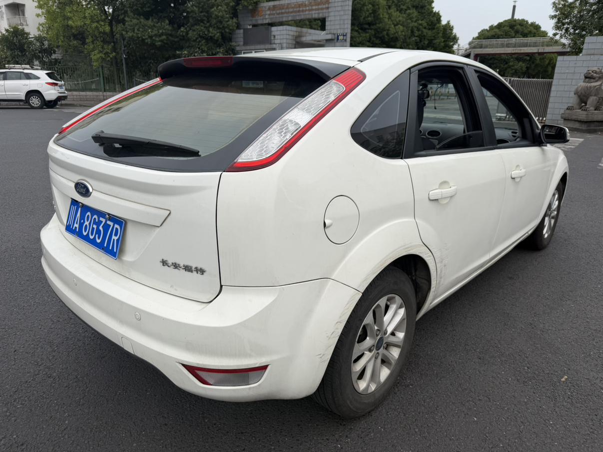 Ford Focus ST 2013 thumb 5