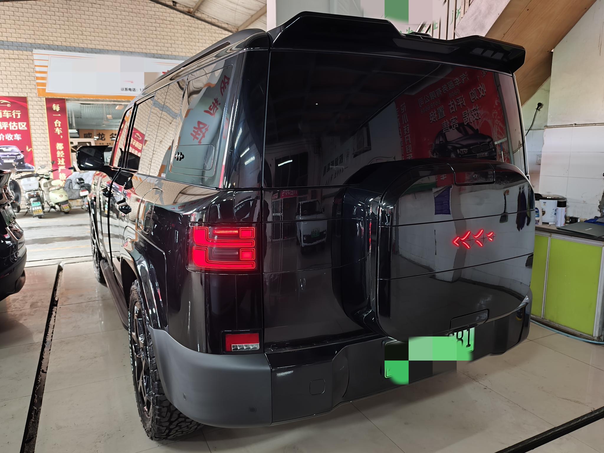 BYD Fangchengbao 7 PHEV 2025 thumb 2