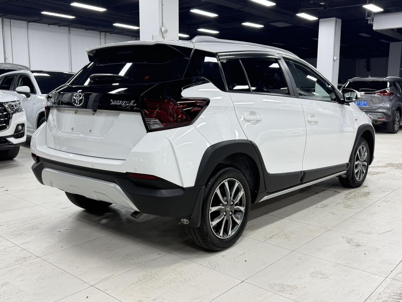 Toyota Yaris 2022 thumb 4