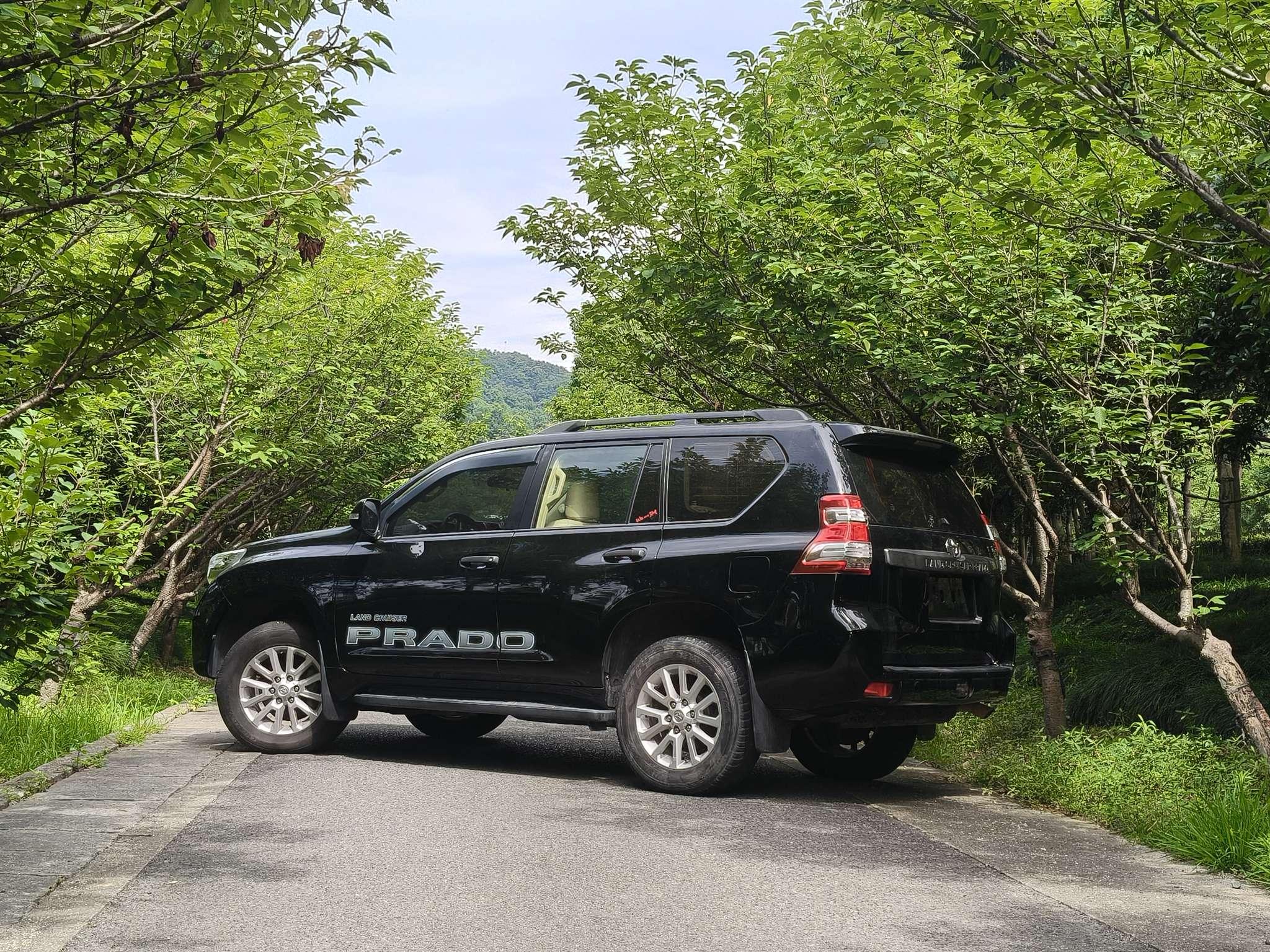 Toyota Land Cruiser Prado 2017 thumb 2