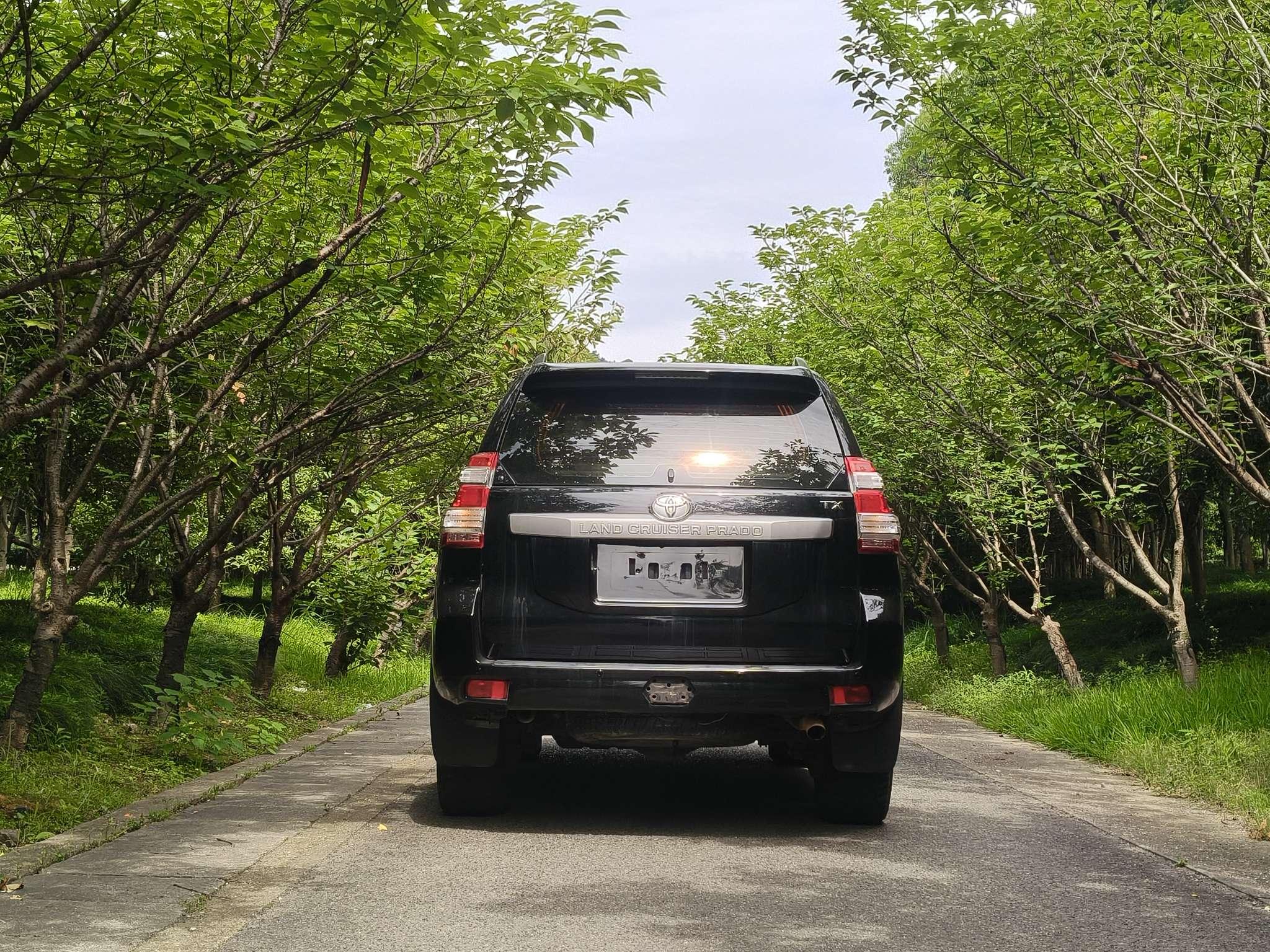 Toyota Land Cruiser Prado 2017 thumb 3