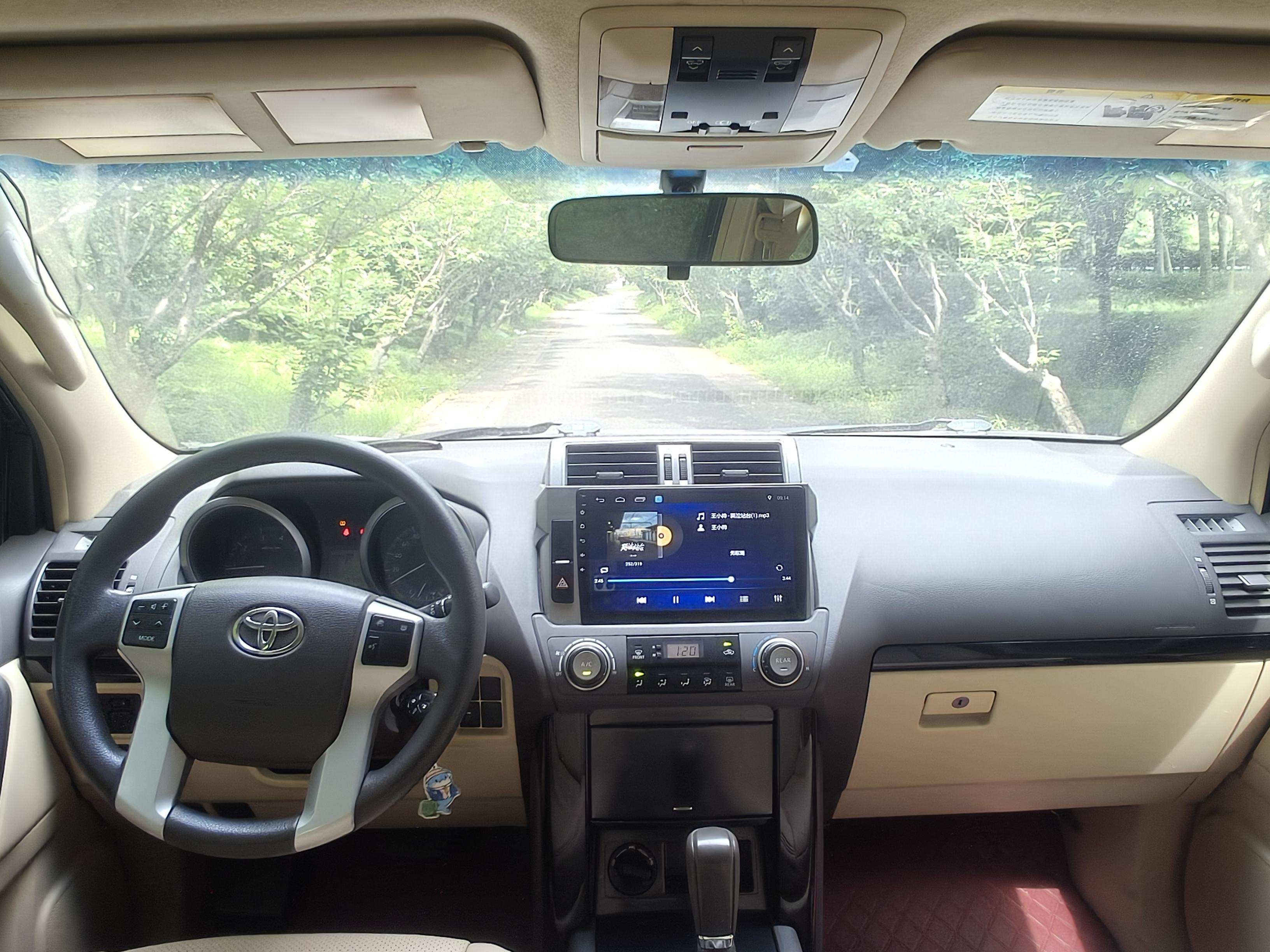 Toyota Land Cruiser Prado 2017 thumb 5