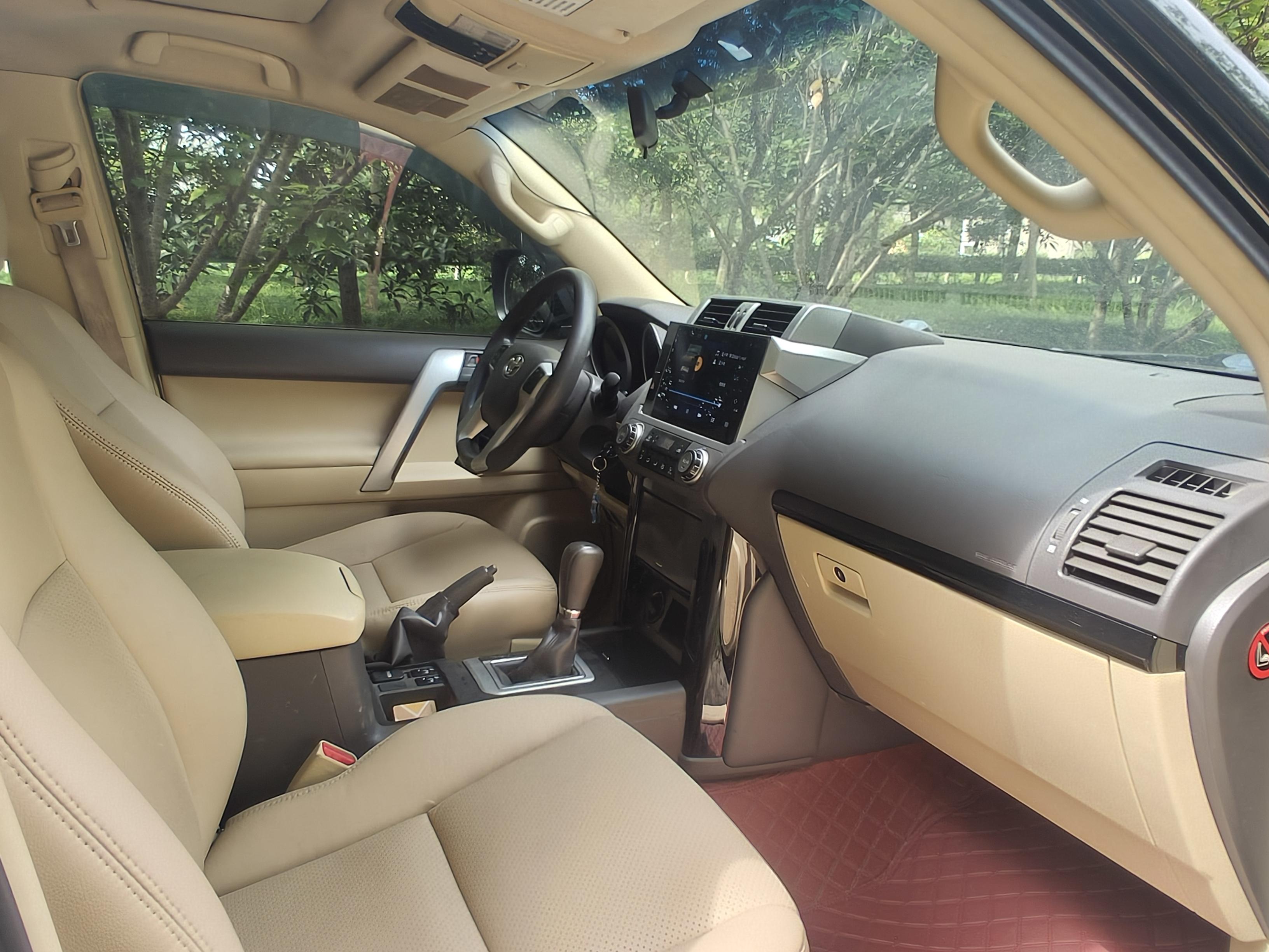 Toyota Land Cruiser Prado 2017 thumb 8
