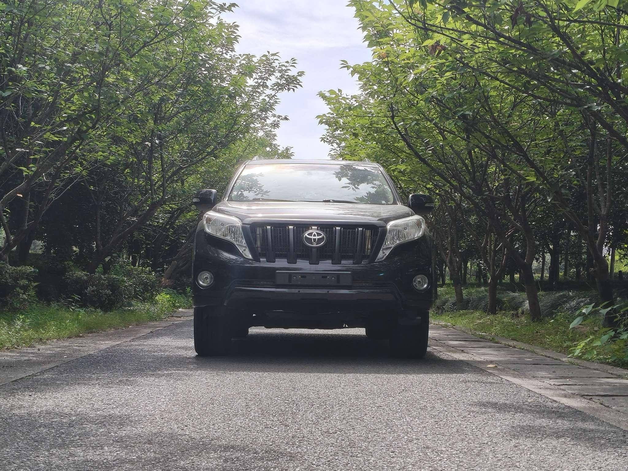 Toyota Land Cruiser Prado 2017 thumb 12