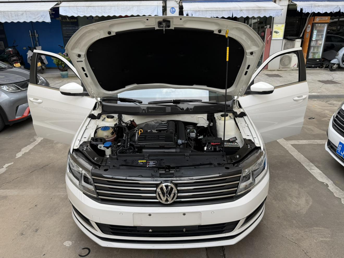 Volkswagen Lavida 2017 thumb 4