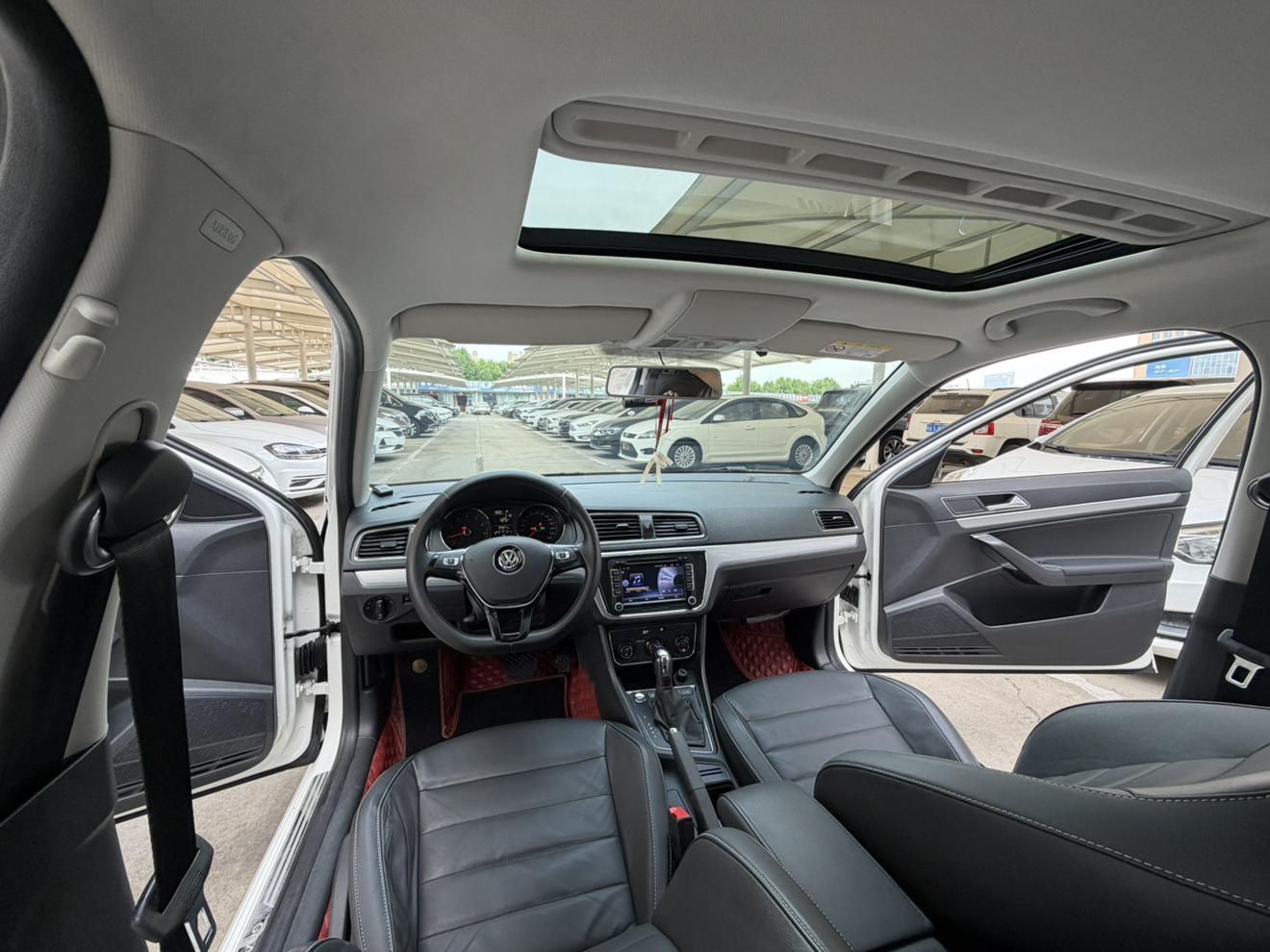 Volkswagen Lavida 2017 thumb 6