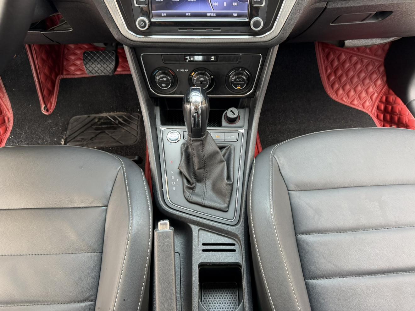 Volkswagen Lavida 2017 thumb 10