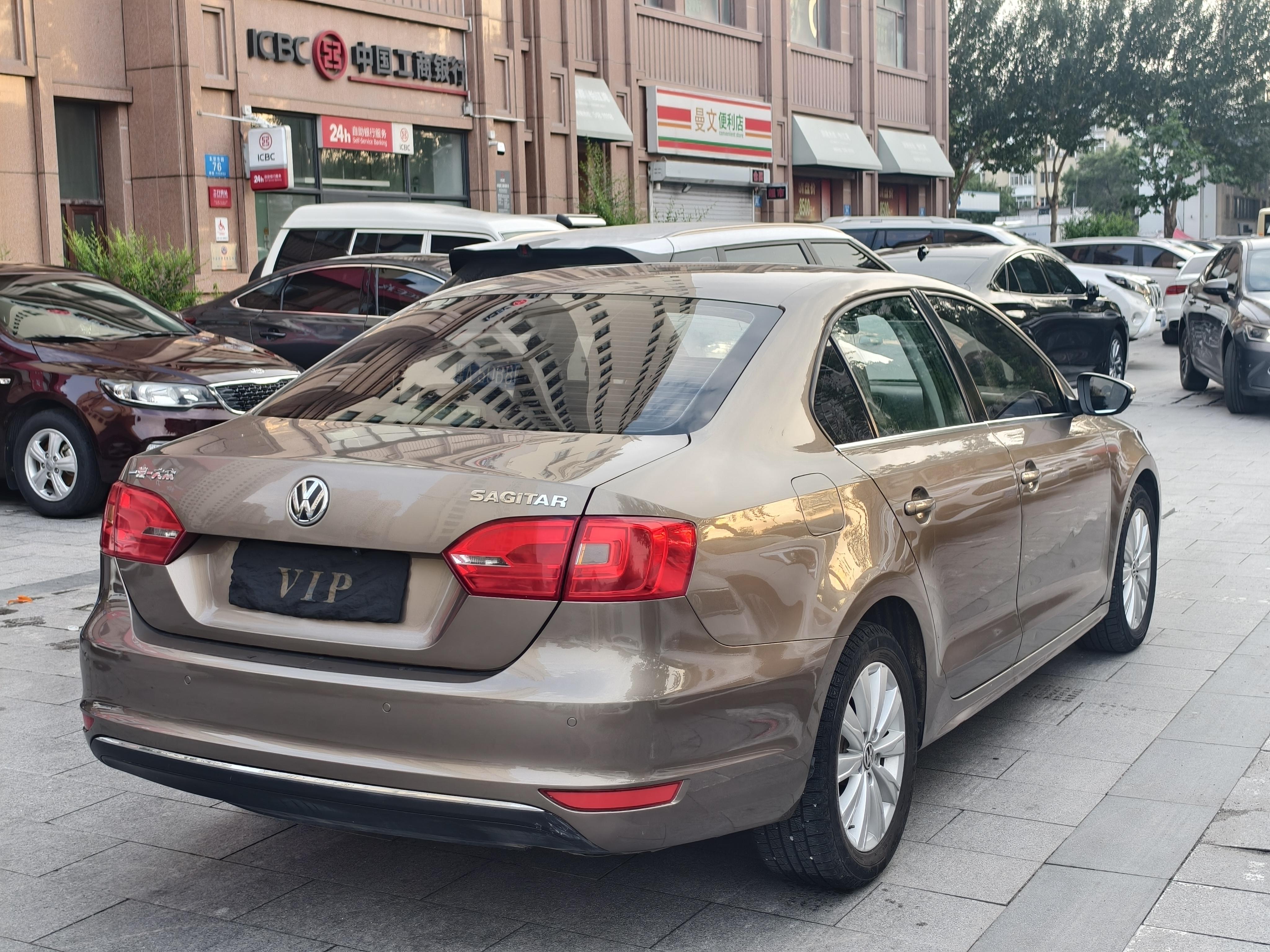 Volkswagen Sagitar 2014 thumb 4
