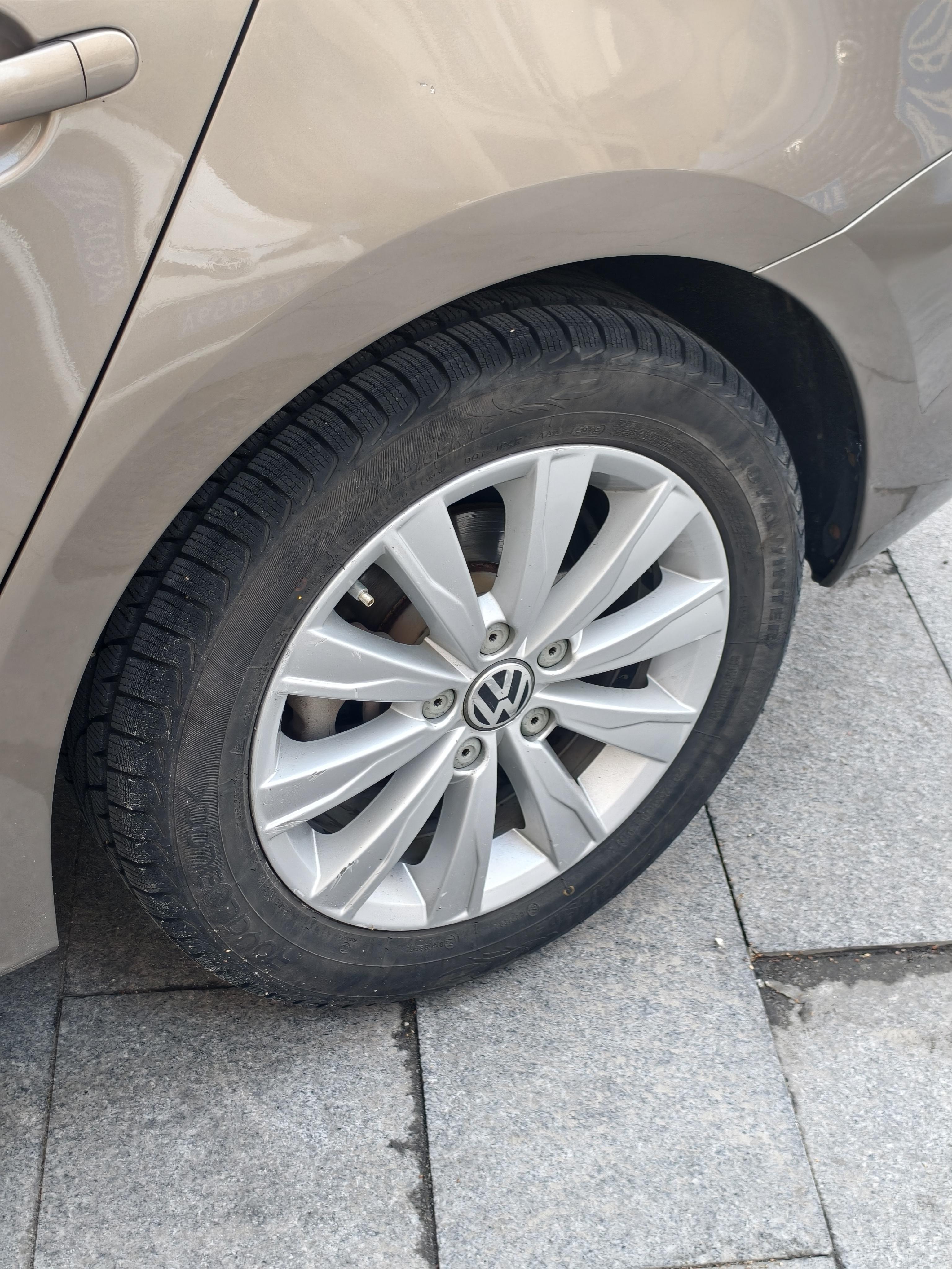 Volkswagen Sagitar 2014 thumb 5