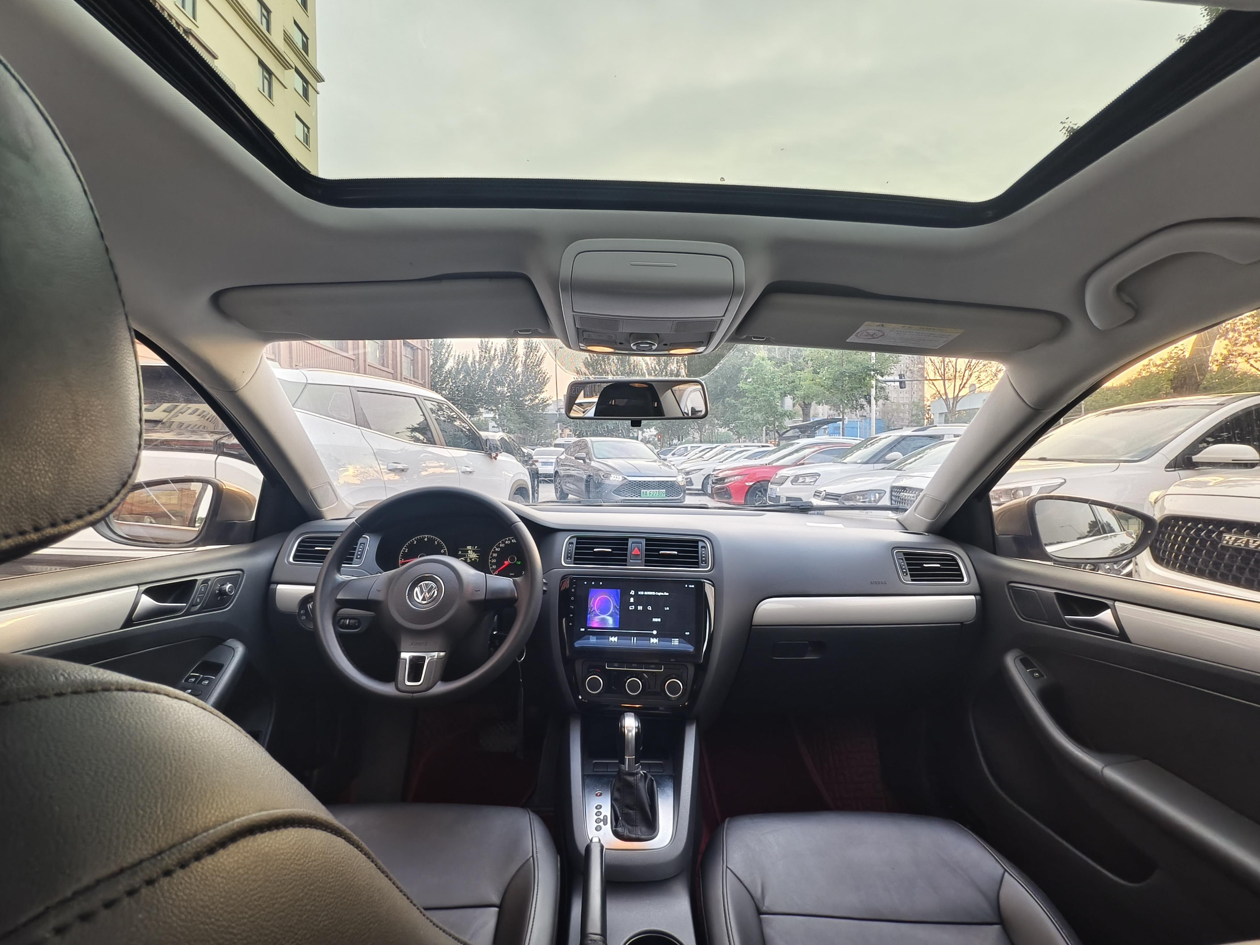 Volkswagen Sagitar 2014 thumb 7