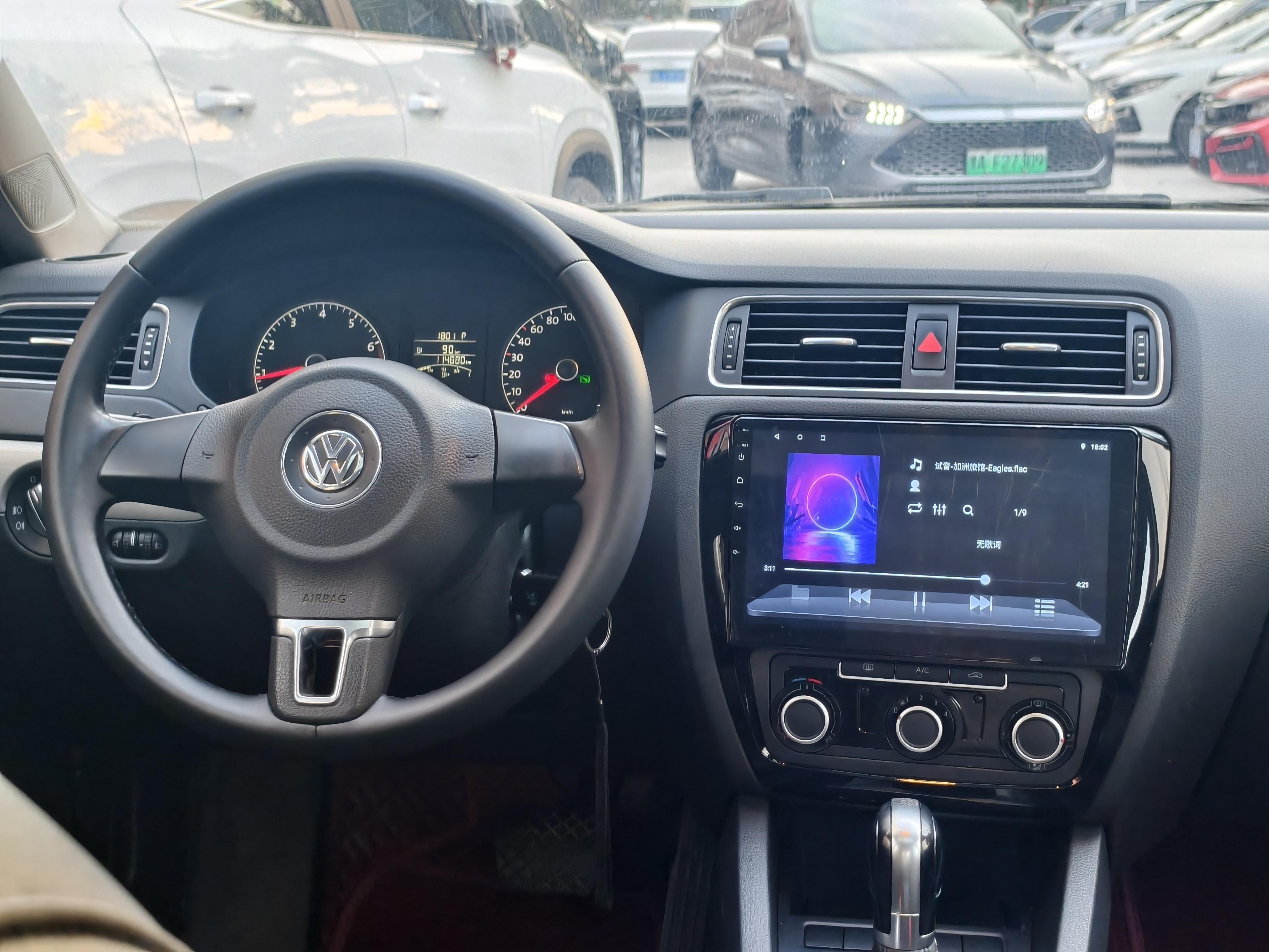 Volkswagen Sagitar 2014 thumb 9