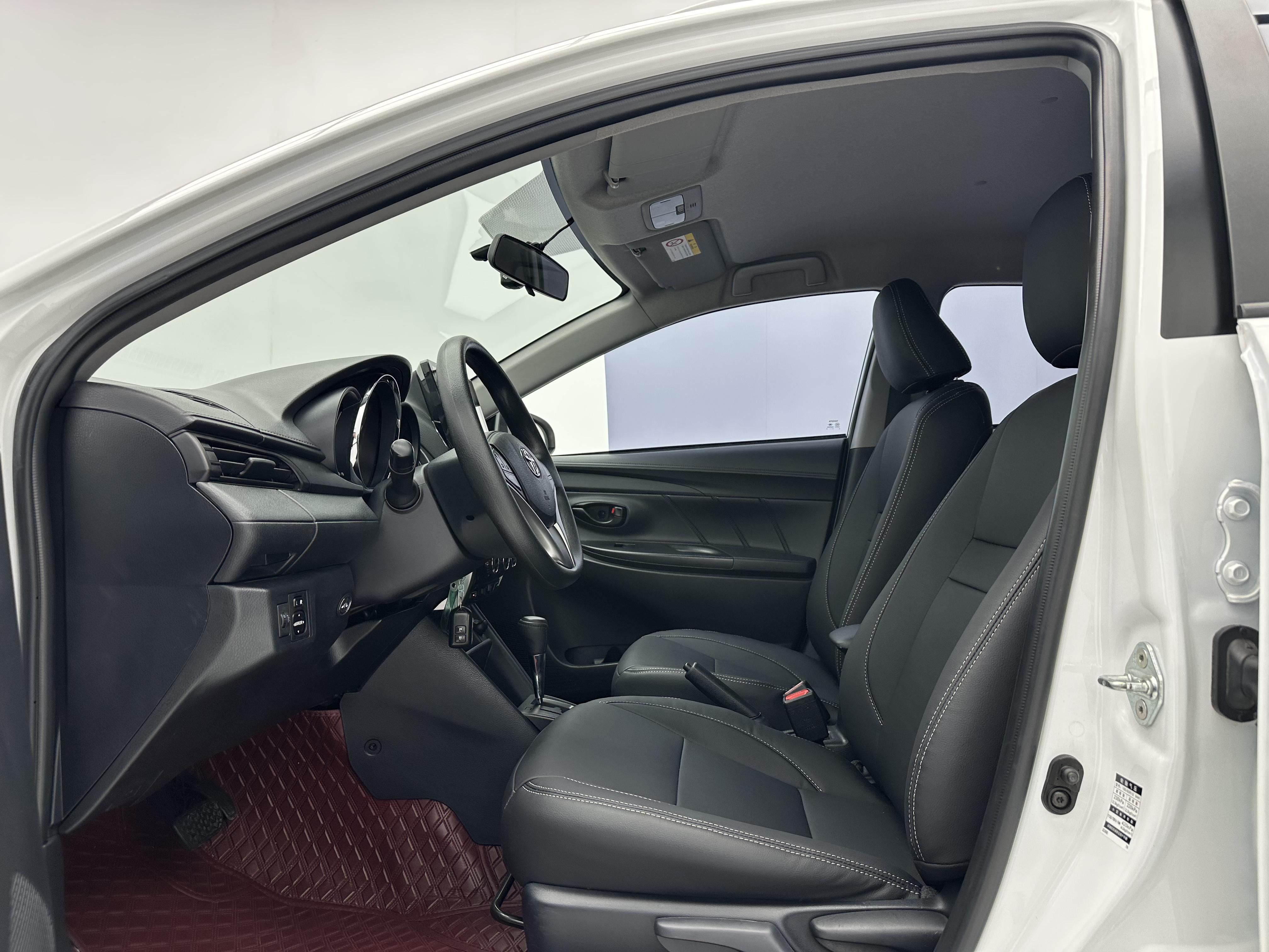 Toyota Yaris 2022 thumb 11