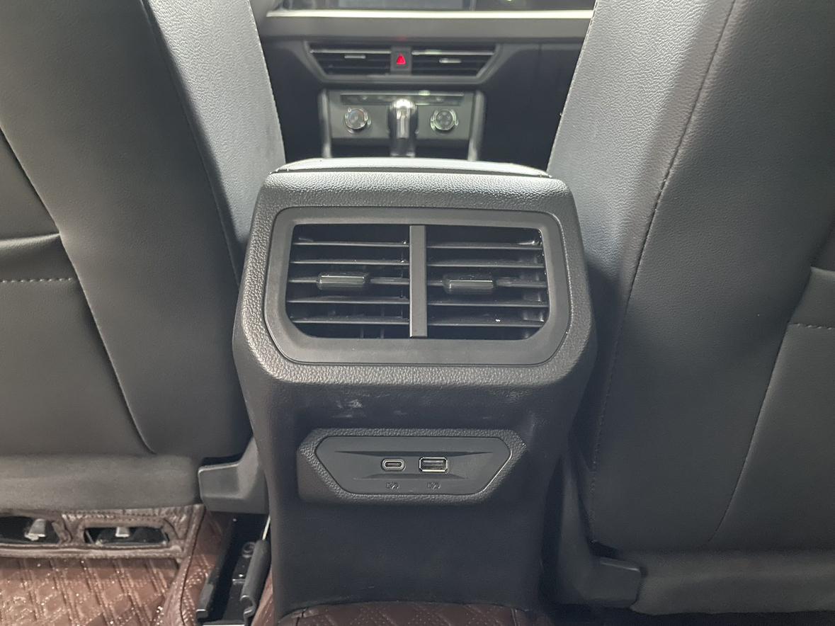 Volkswagen Lavida XR 2022 thumb 6