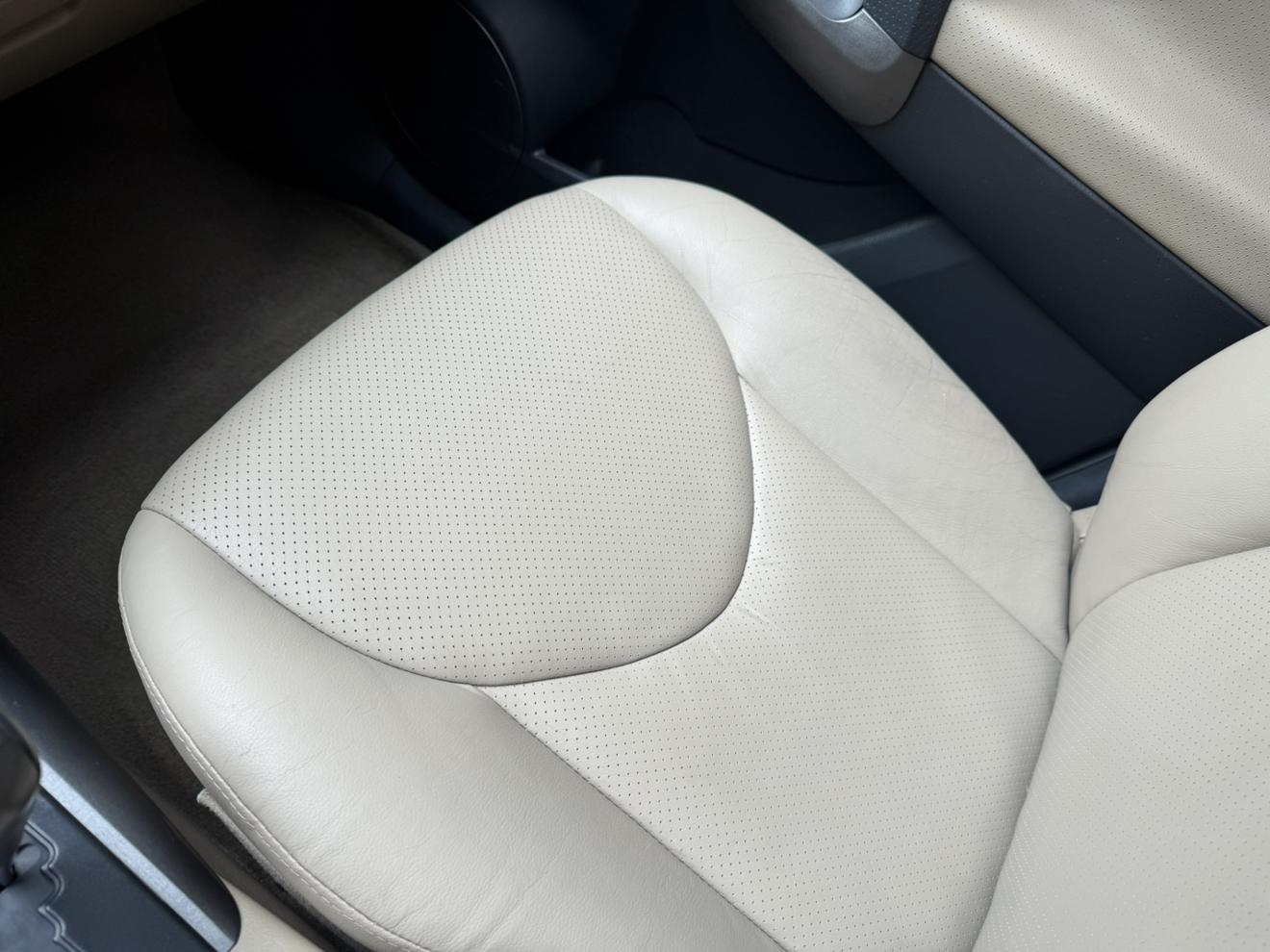 Toyota RAV4 2011 thumb 6