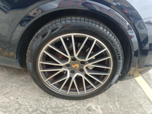 Porsche Cayenne 2019 thumb 3