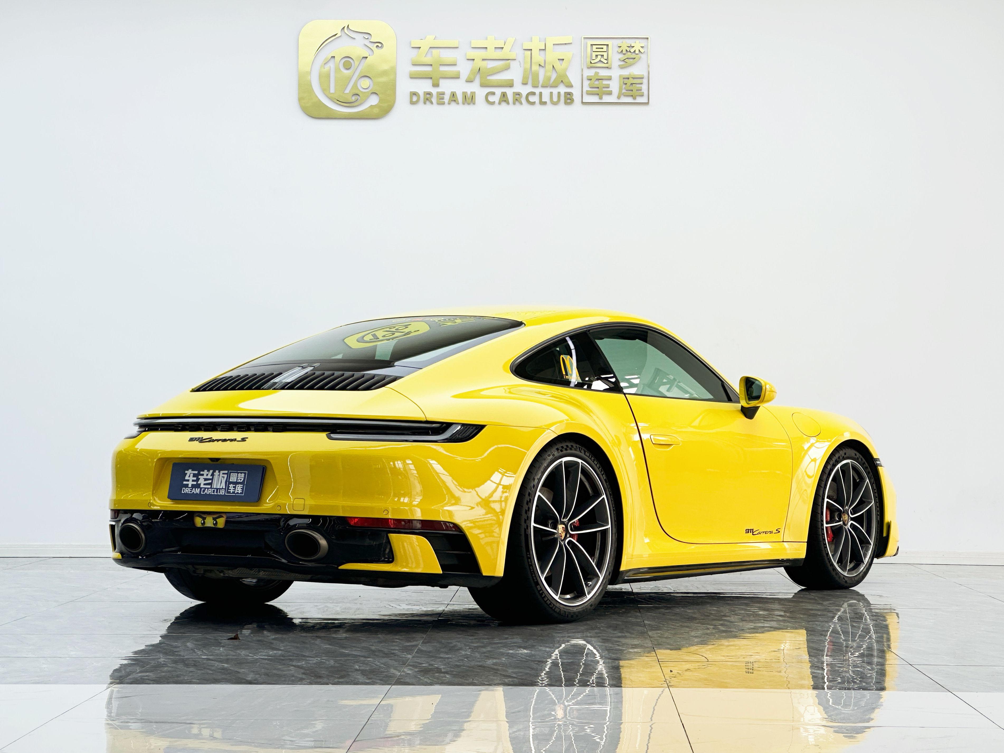 Porsche 911 2022 thumb 4