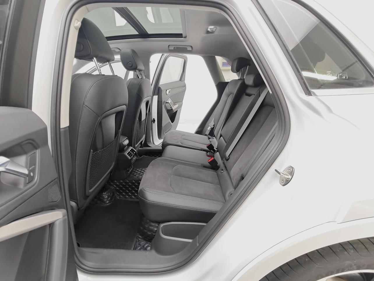 Audi Q3 2023 thumb 12