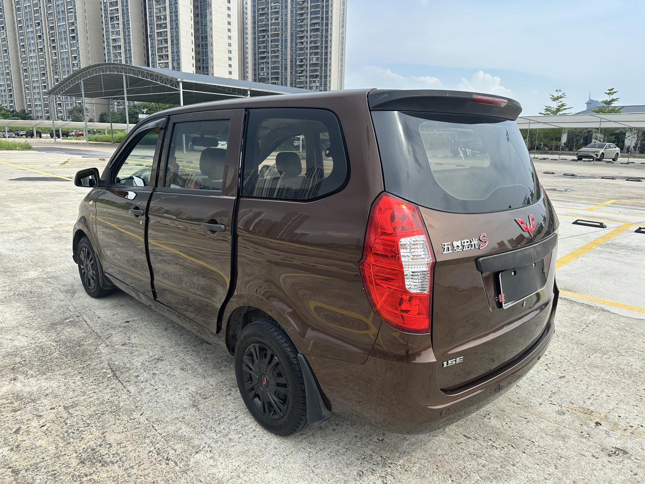 Wuling Hong Guang 2016 thumb 2