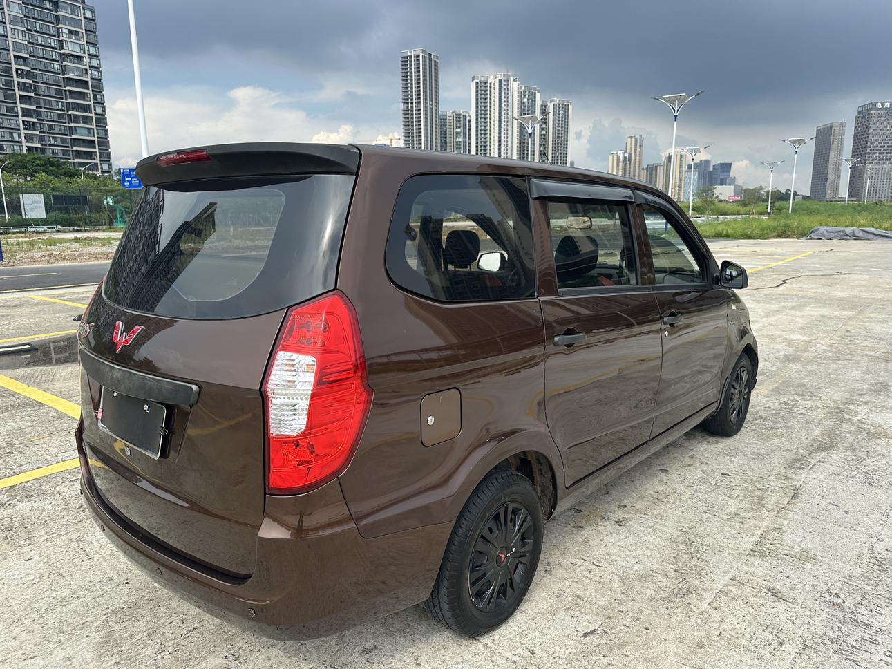 Wuling Hong Guang 2016 thumb 4