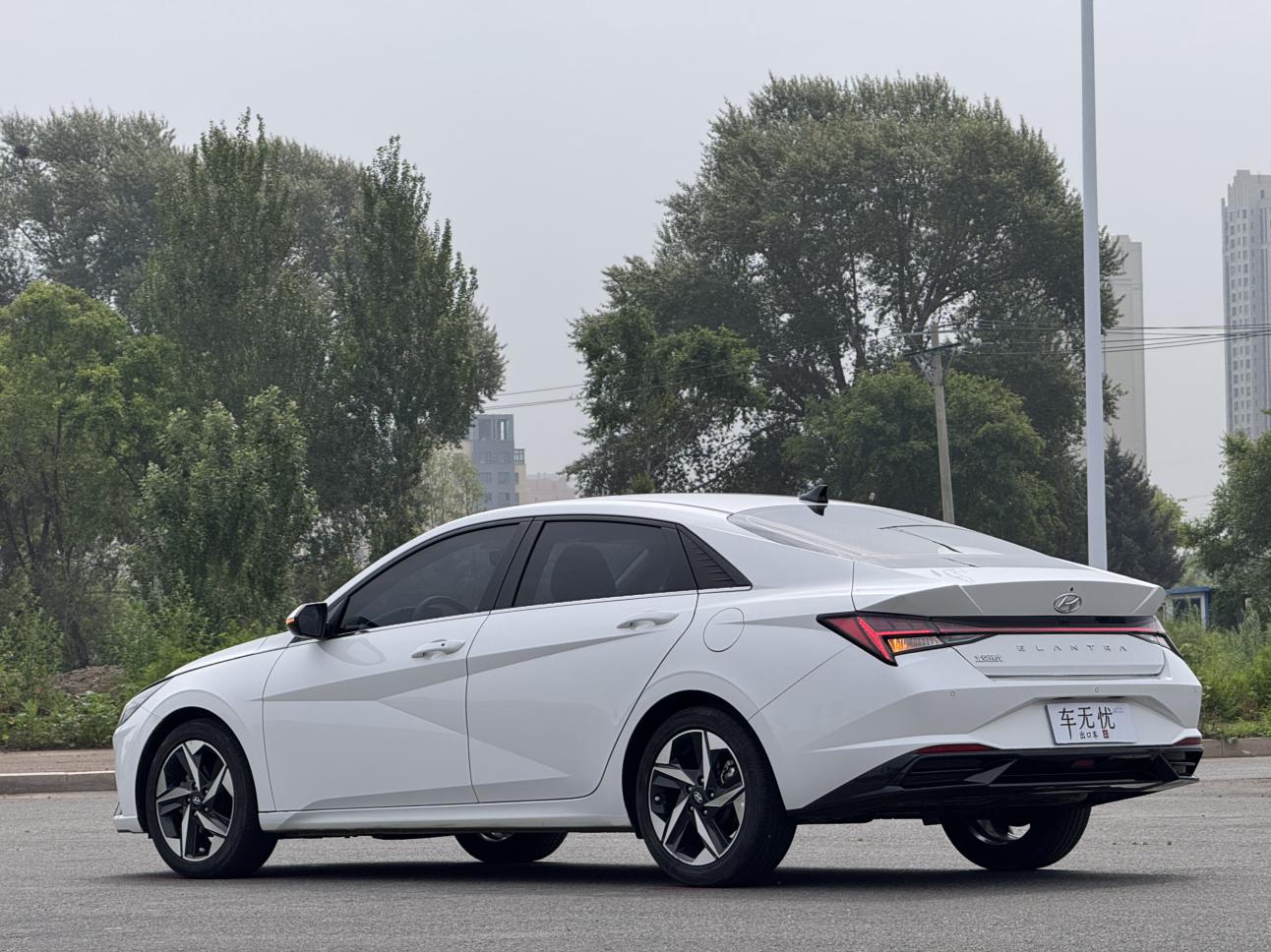 Hyundai Elantra 2023 thumb 2