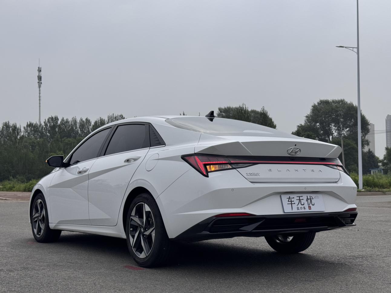 Hyundai Elantra 2023 thumb 6