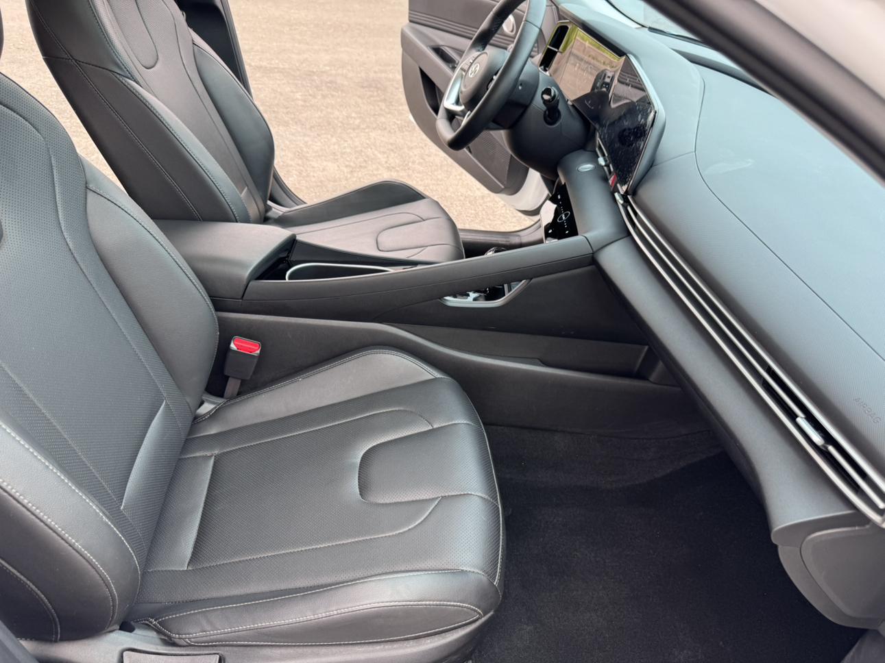 Hyundai Elantra 2023 thumb 10