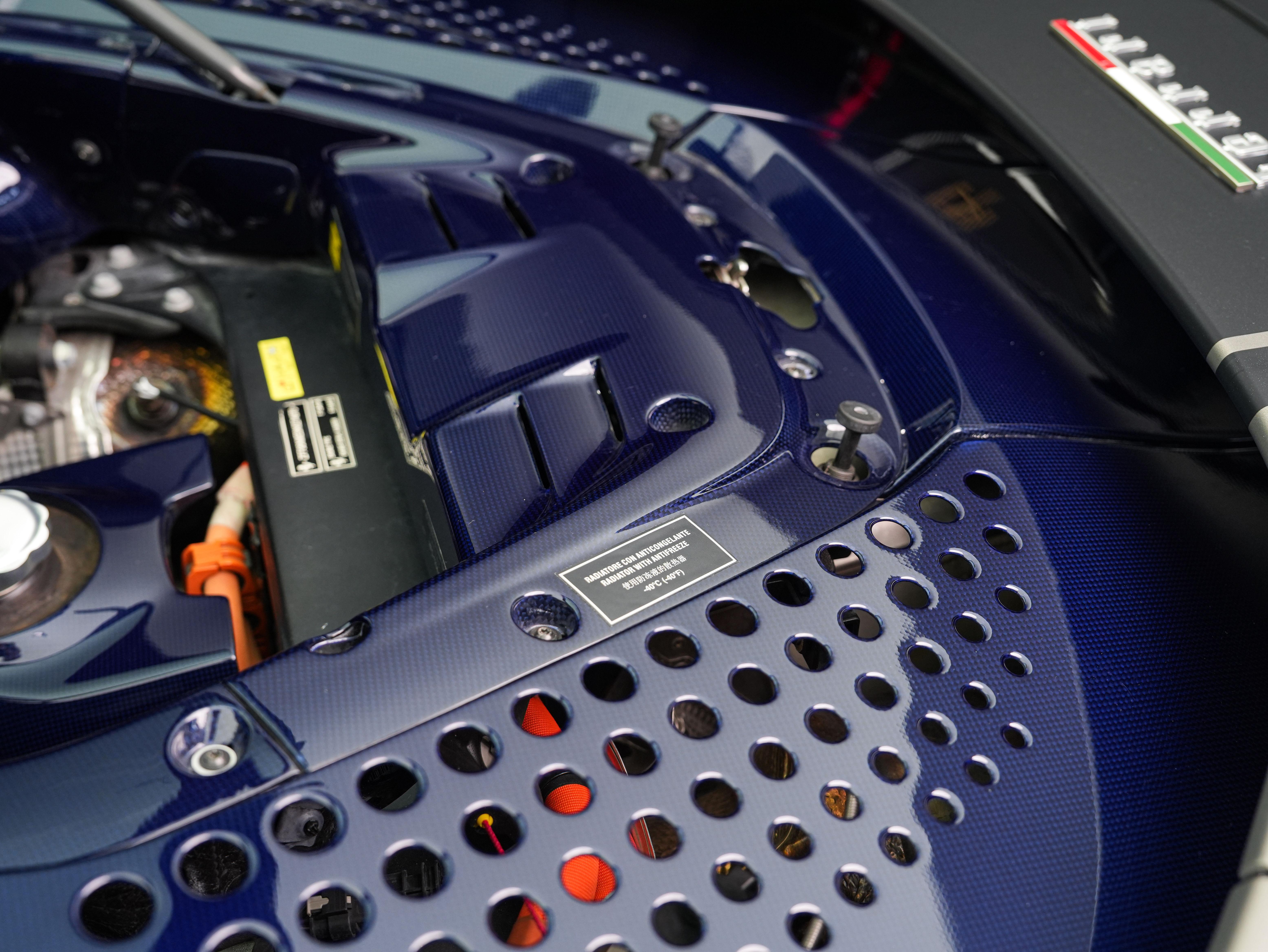Ferrari SF90 2021 thumb 3