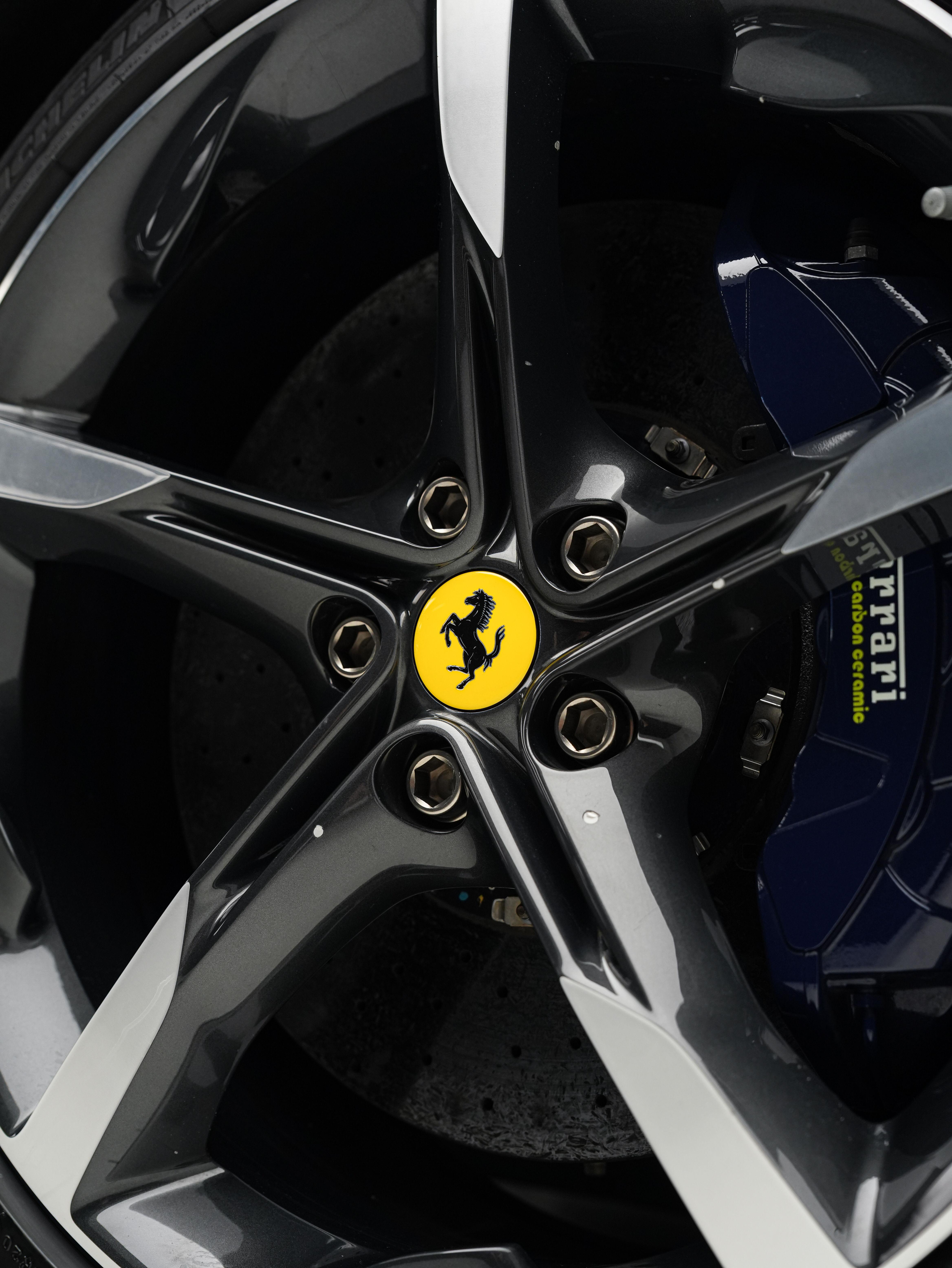 Ferrari SF90 2021 thumb 10