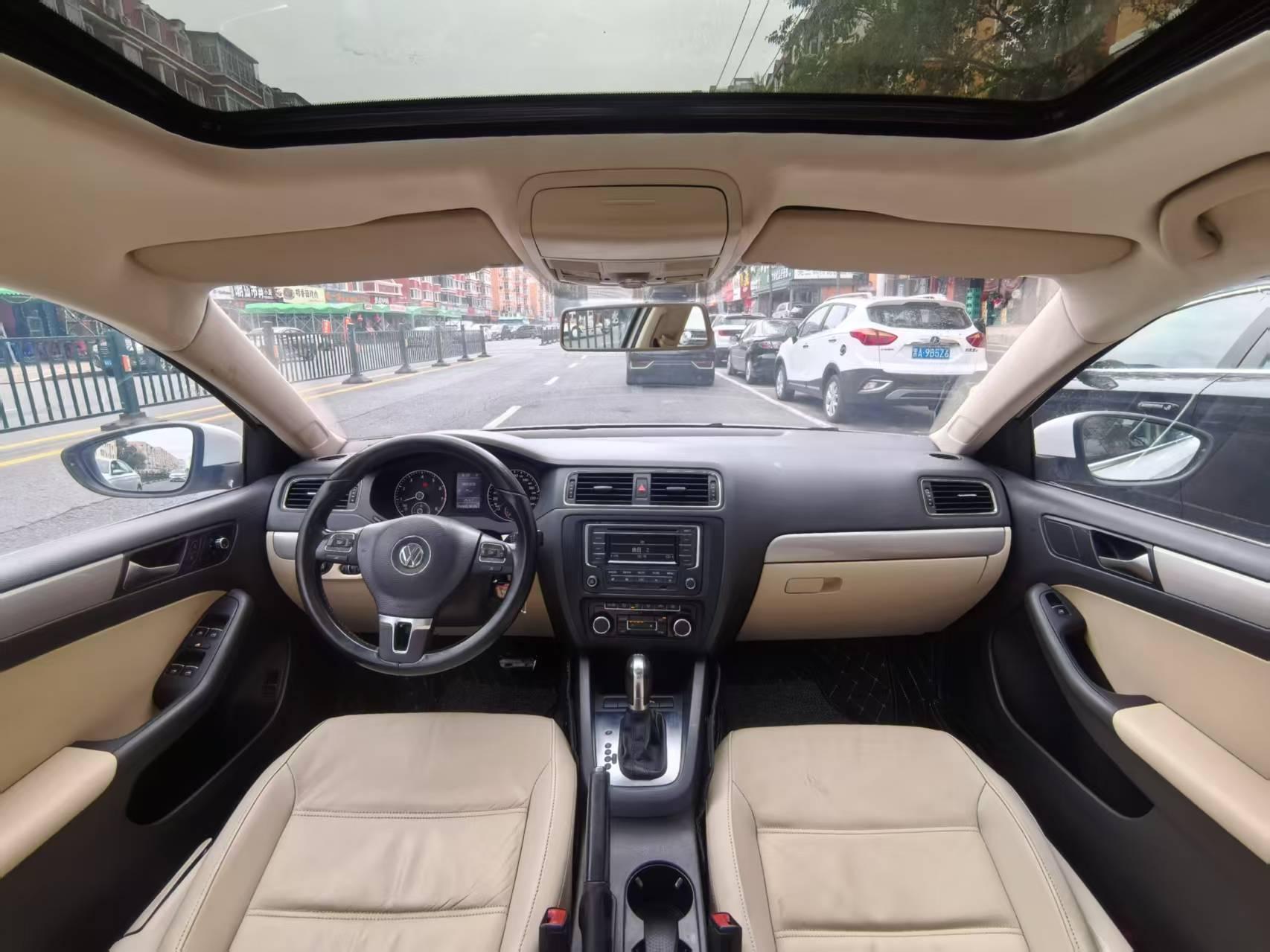 Volkswagen Sagitar 2014 thumb 5