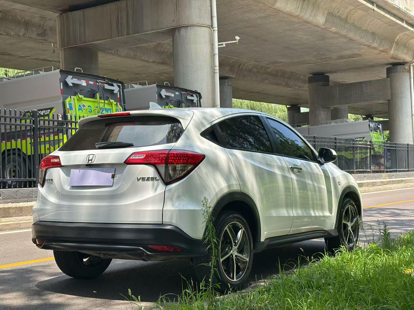 Honda Vezel 2020 thumb 4
