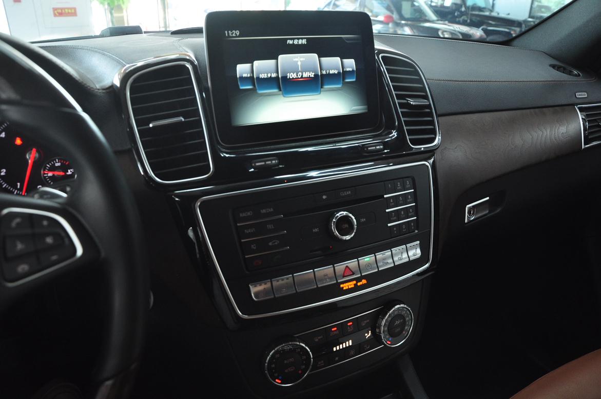 Mercedes-Benz GLS 2016 thumb 5