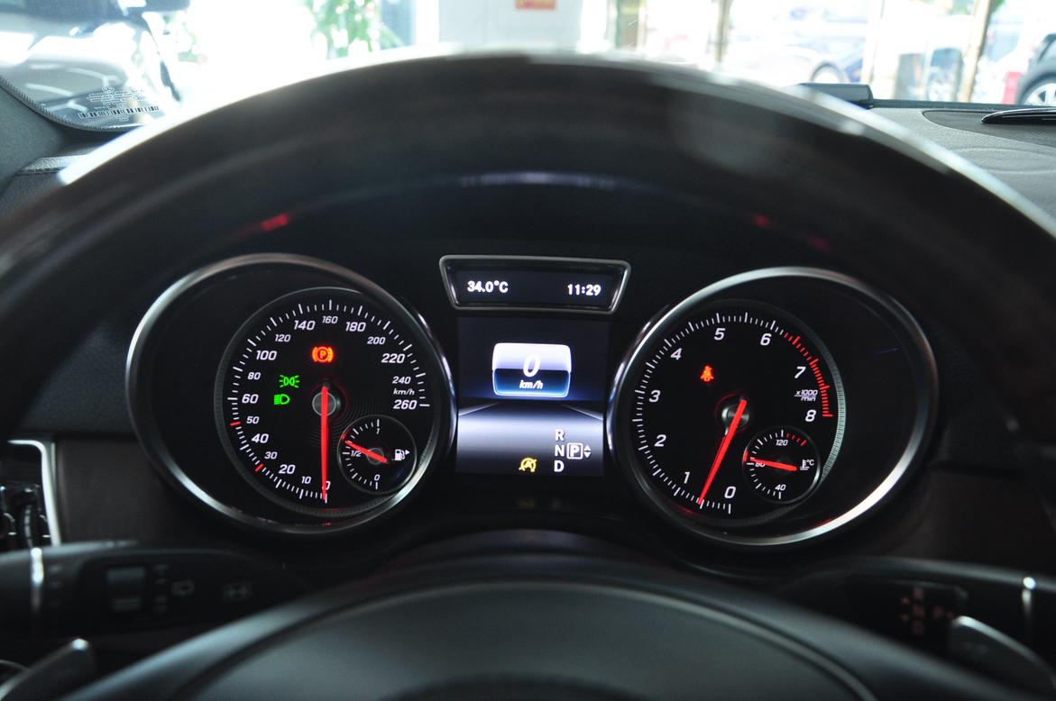 Mercedes-Benz GLS 2016 thumb 7