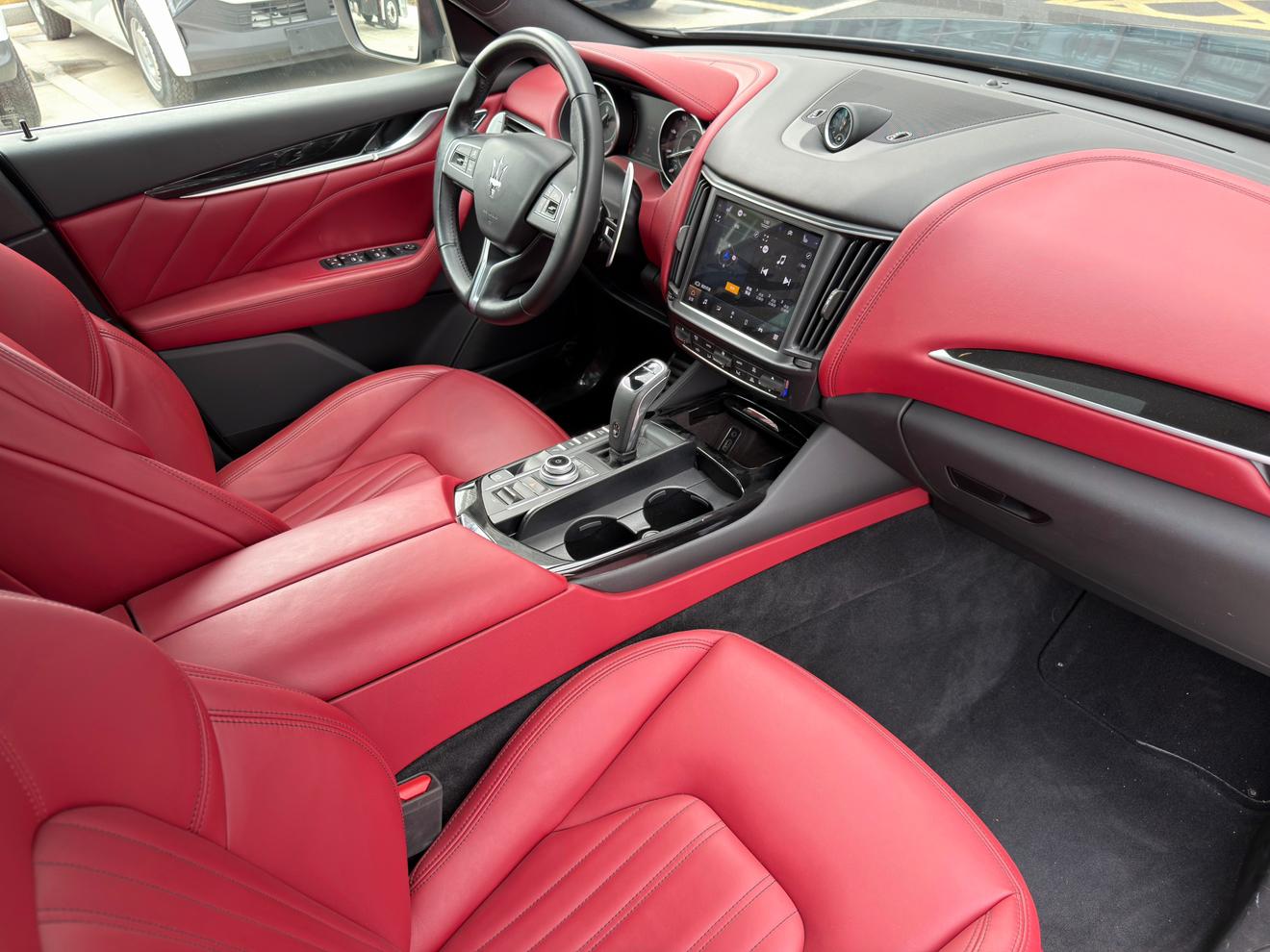 Maserati Levante 2021 thumb 10