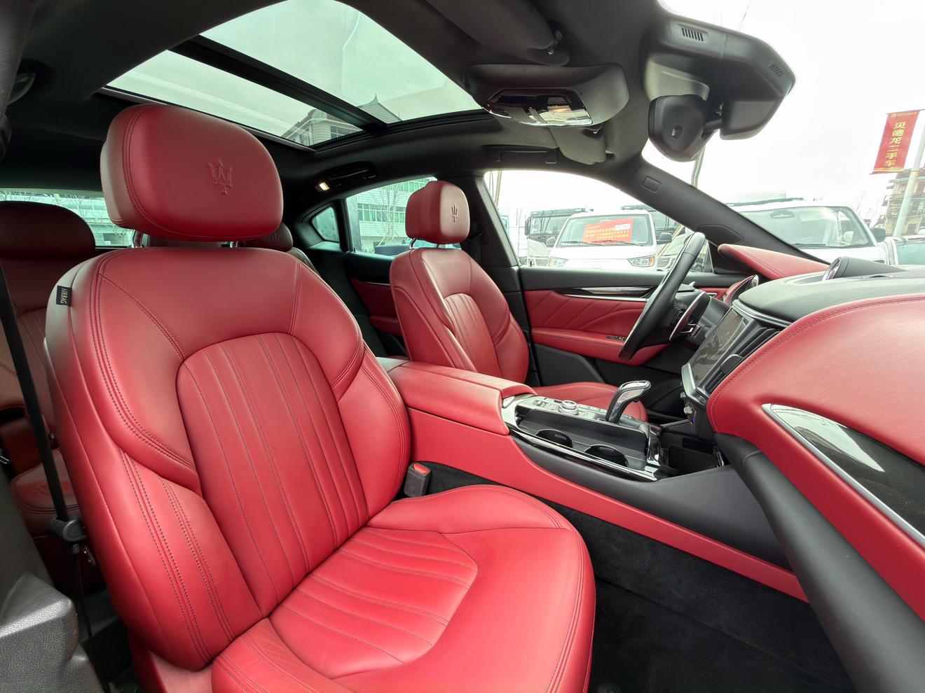Maserati Levante 2021 thumb 11