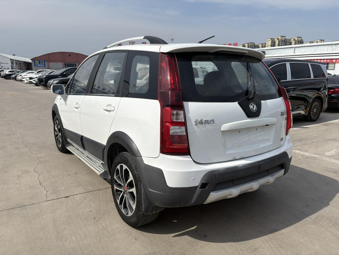 Dongfeng Fengxing X5 2015 thumb 2