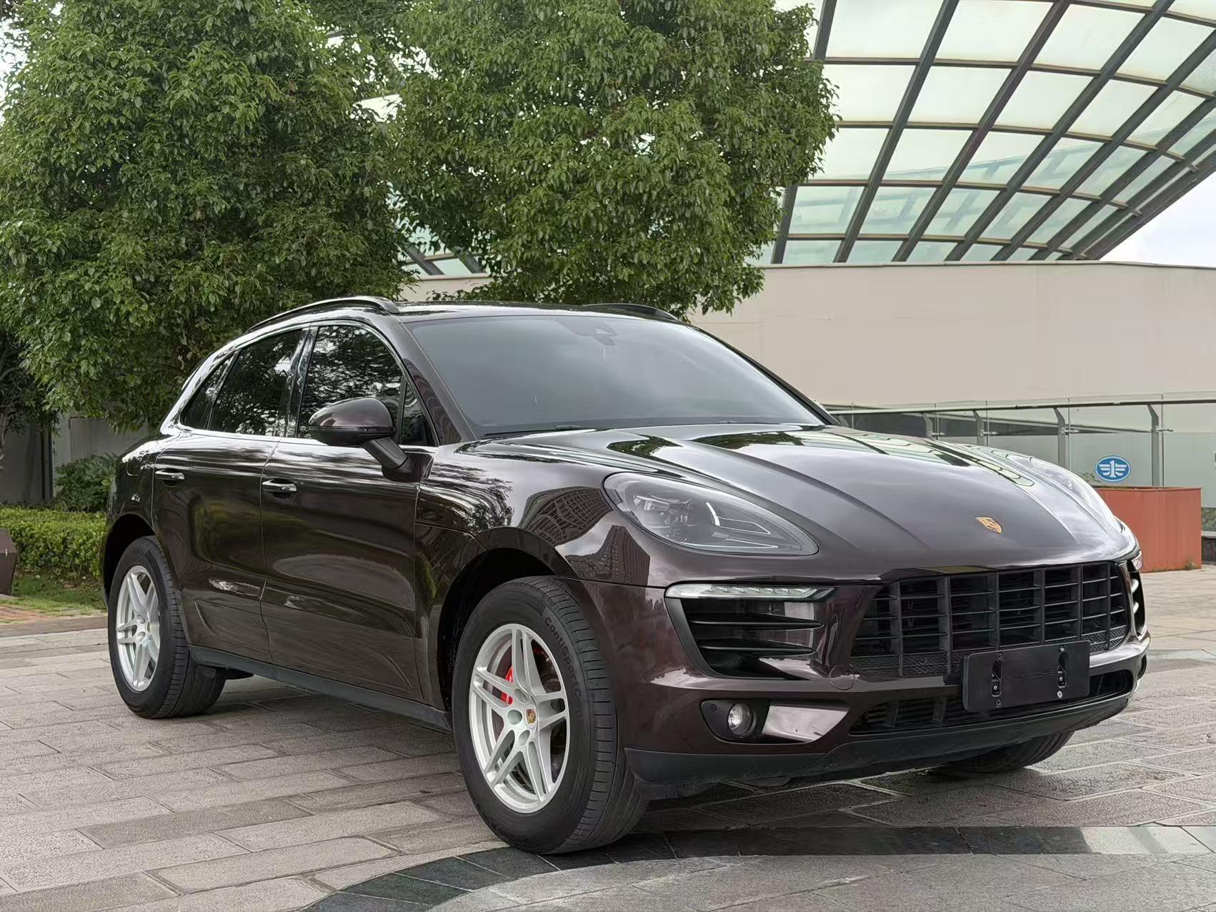 Porsche Macan 2017 thumb 10