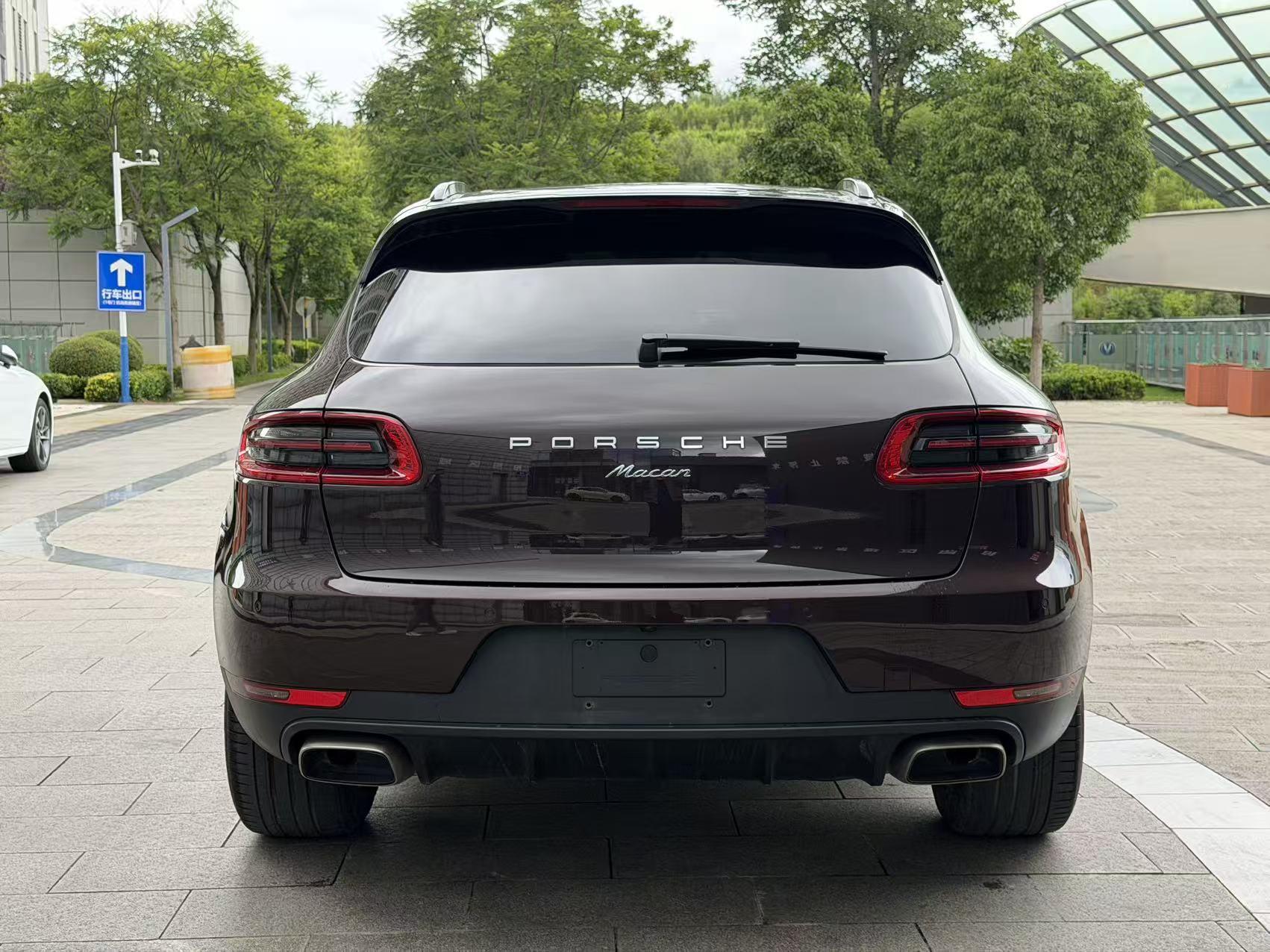 Porsche Macan 2017 thumb 12