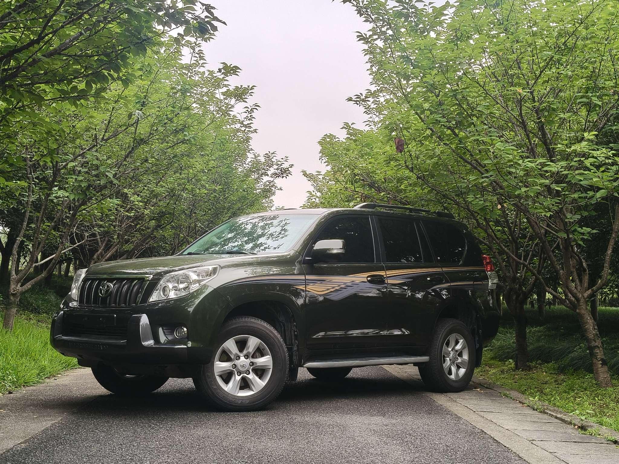 Toyota Land Cruiser Prado 2010 thumb 11