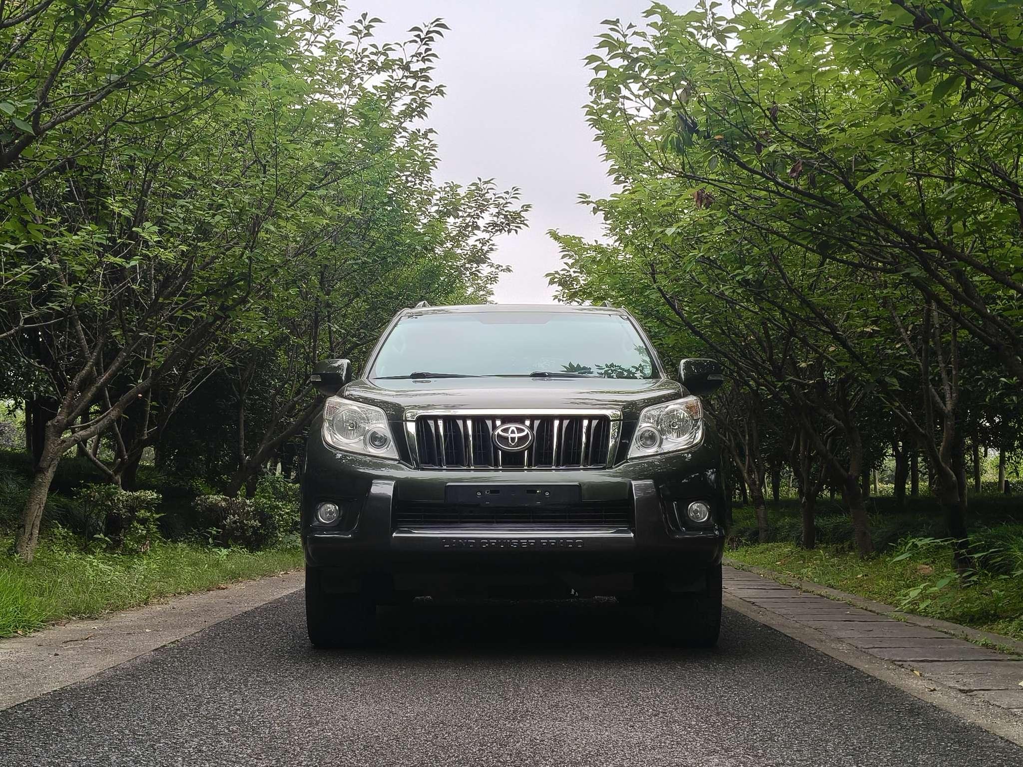 Toyota Land Cruiser Prado 2010 thumb 12