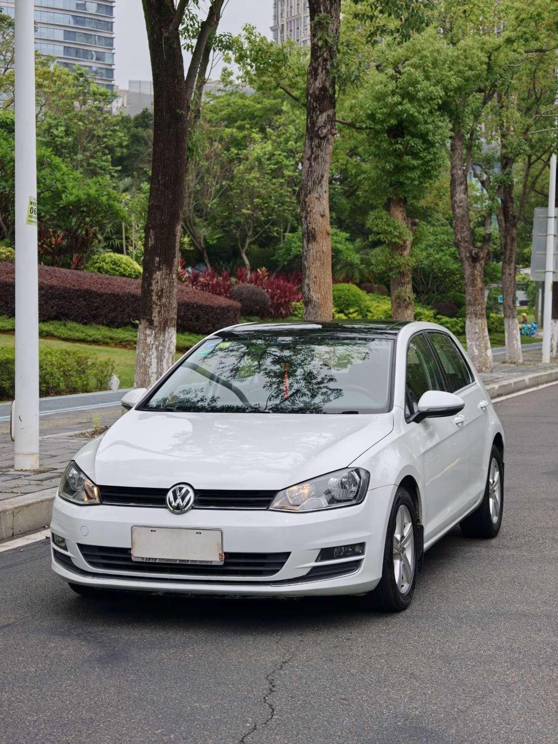 Volkswagen Golf Sportsvan 2015 thumb 5