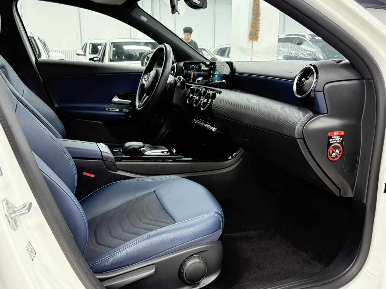 Mercedes-Benz A-Класс 2022 thumb 11
