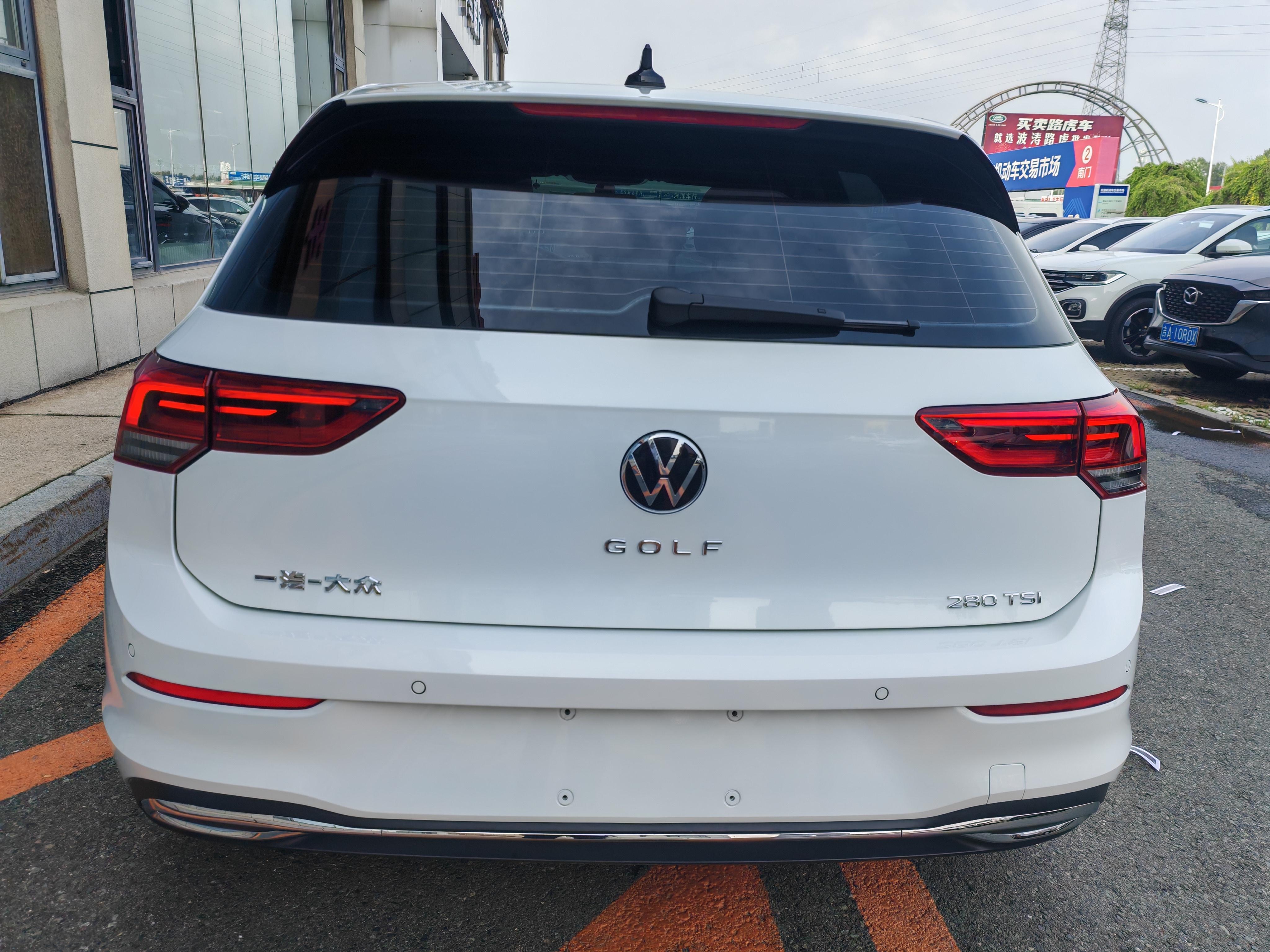 Volkswagen Golf Sportsvan 2023 thumb 3