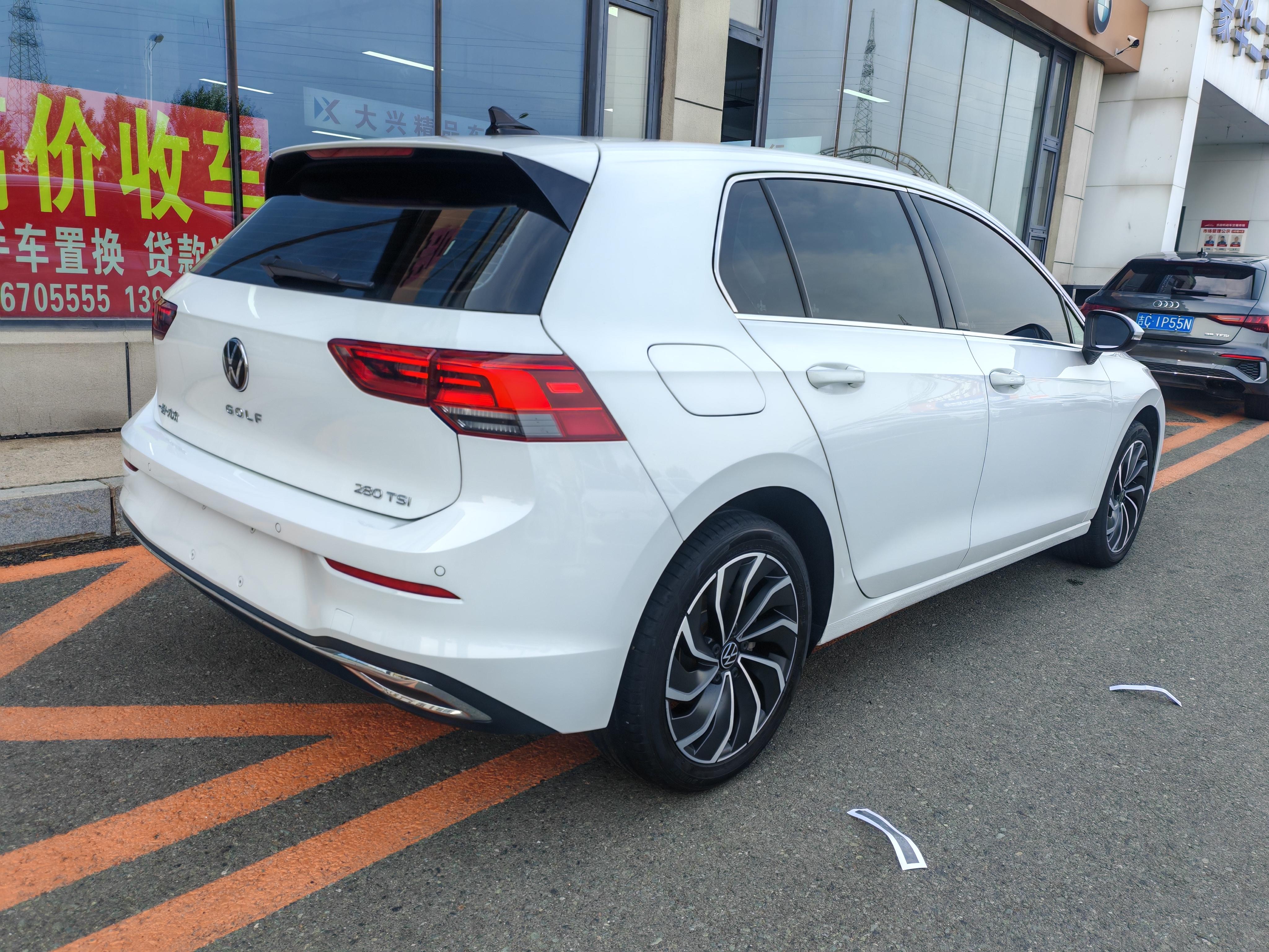 Volkswagen Golf Sportsvan 2023 thumb 4